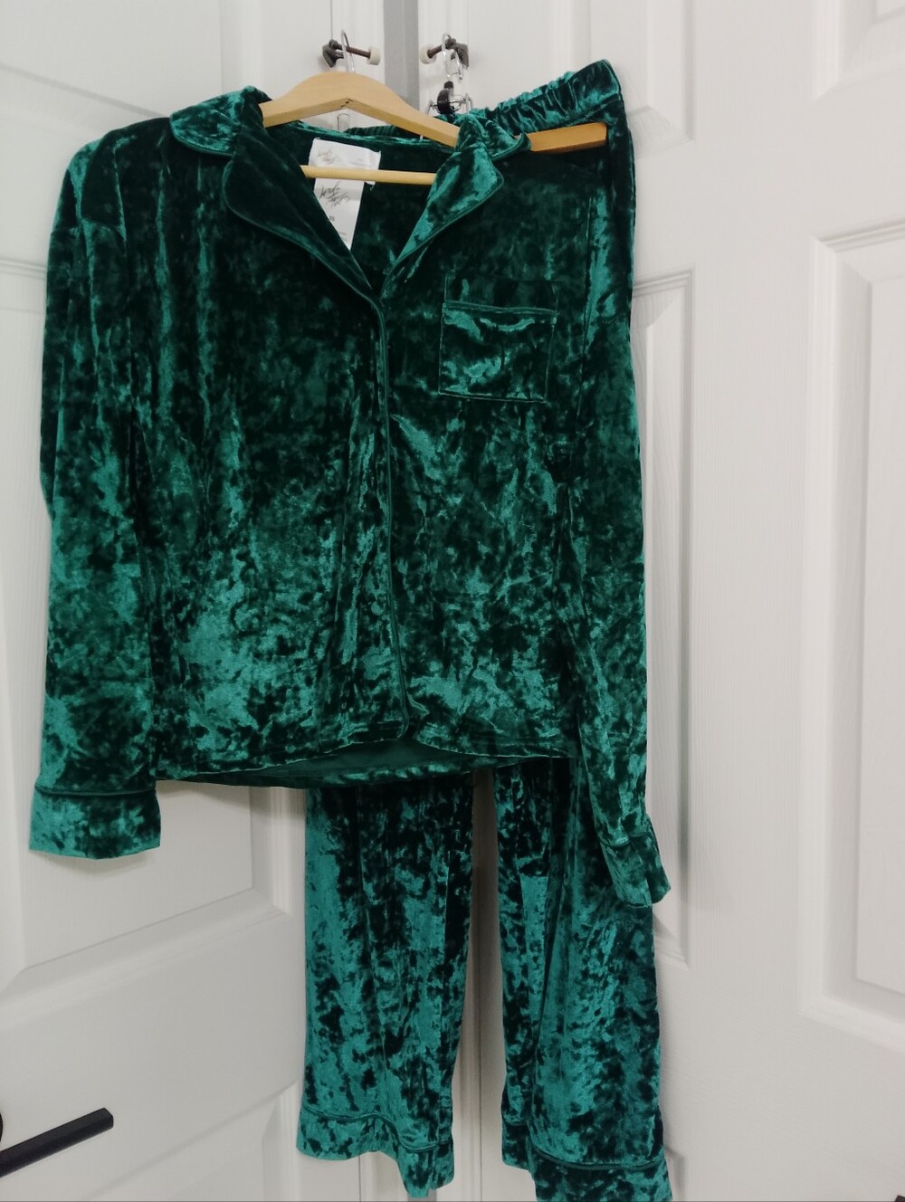 Lord & Taylor Deep Green Velvet Pajama Set XS Quiet Luxury Old Money